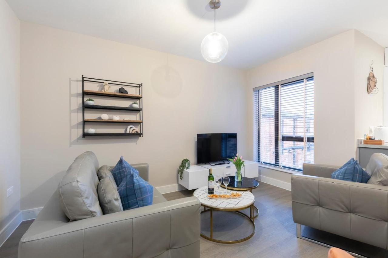 Elliot Oliver - Chic 2 Bedroom Town Centre Apartment Cheltenham Exterior foto